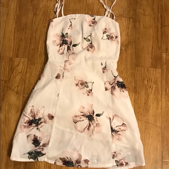 Blush Pink Floral Dress XS NWT - Picture 4 of 7
